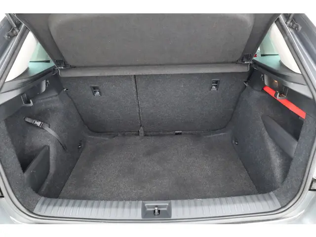 Škoda Kamiq 1.0 TSI Business Edition 2022 Benzine 25