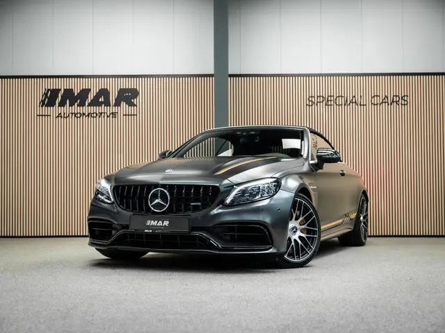 Mercedes-Benz C-Klasse Cabrio AMG 63 S 2022 Benzine 6