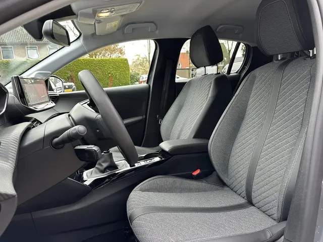 Peugeot 208 1.2 Turbo 100 PK Allure 2025 Benzine 10