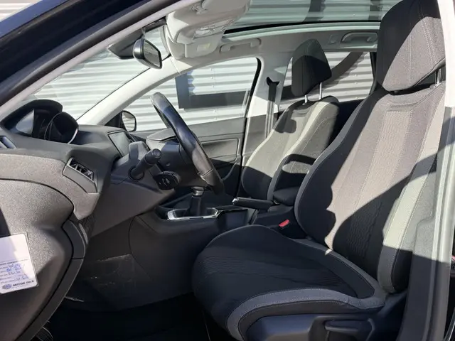 Peugeot 308 SW 1.2 PureTech Blue Lion 2017 Benzine 8