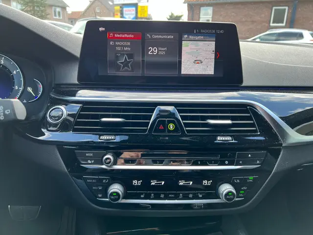 BMW 5 Serie Touring 525d High Executive 2018 Diesel 18