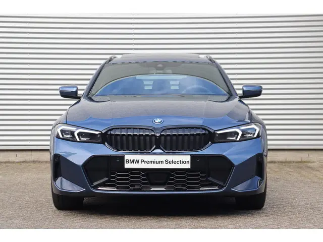 BMW 3 Serie Touring 330e 2025 Hybride Benzine 3