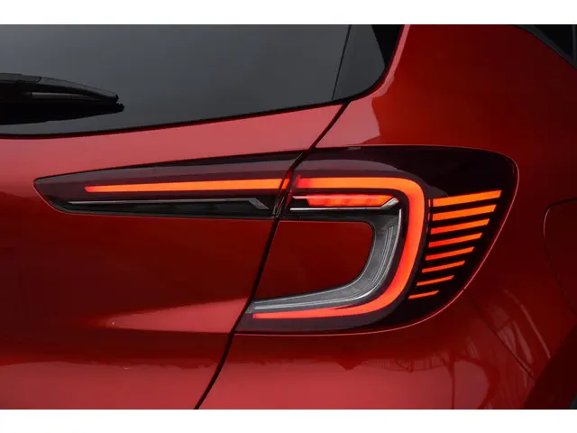 Renault Captur TCe 140 EDC Intens 2022 Benzine 10