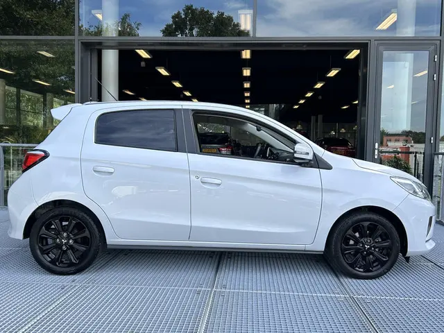 Mitsubishi Space Star 1.2 Nova 2020 Benzine 14