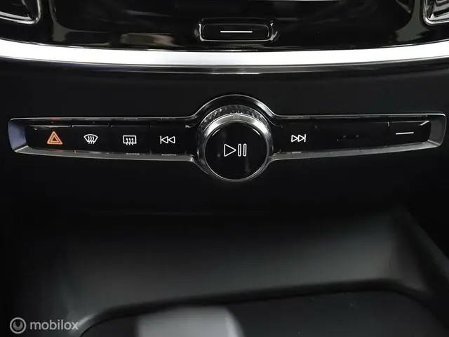 Volvo V60 2.0 B3 Essential| Camera | Trekhaak 2023 Benzine 29
