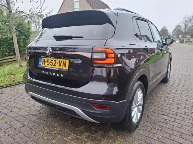 Volkswagen T-Cross 1.0 TSI Life DSG 2020 Benzine 12
