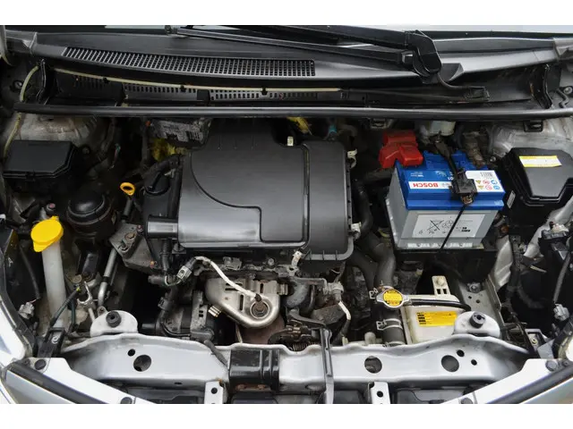 Toyota Yaris 1.0 VVT-i Now / Airco / NL auto 2014 Benzine 21
