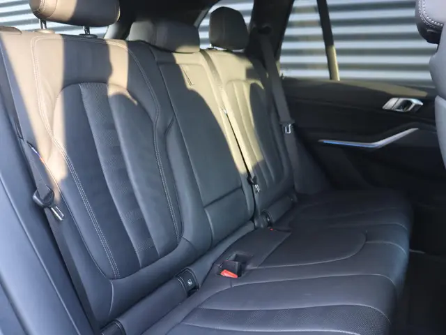 BMW X5 xDrive45e 2022 Hybride Benzine 10