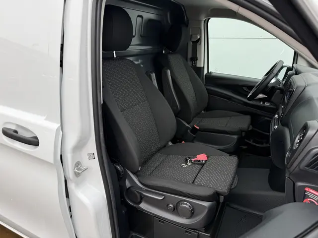 Mercedes-Benz eVito 112 Pro 66kWh 2024 Elektrisch 9