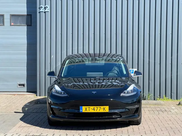 Tesla Model 3 Long Range AWD 75 kWh 2019 Elektrisch 4