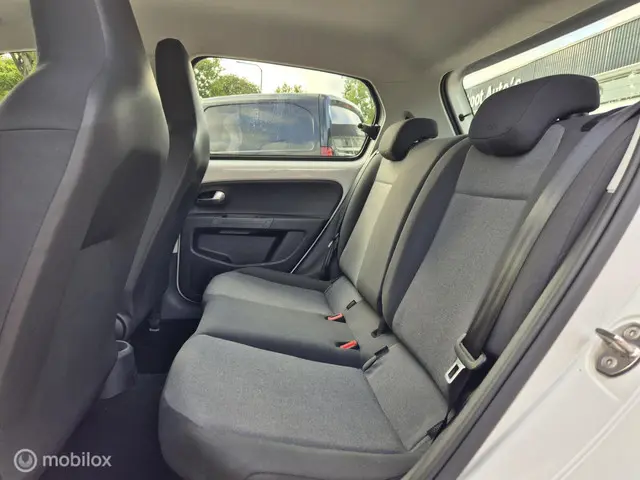 Volkswagen up! 1.0 move up! BlueMotion 2014 Benzine 8