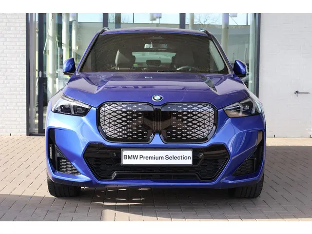 BMW iX1 eDrive20 2025 Elektrisch 2
