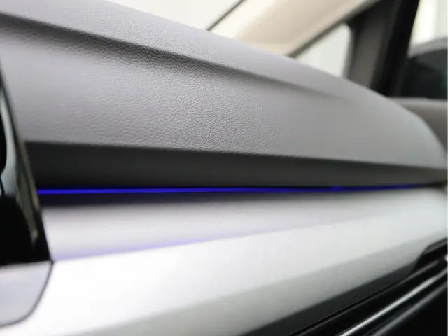 Volkswagen Golf Variant 1.0 TSI Life 2022 Benzine 48