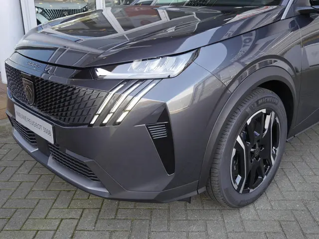Peugeot e-3008 Allure 73 kWh 2025 Elektrisch 37
