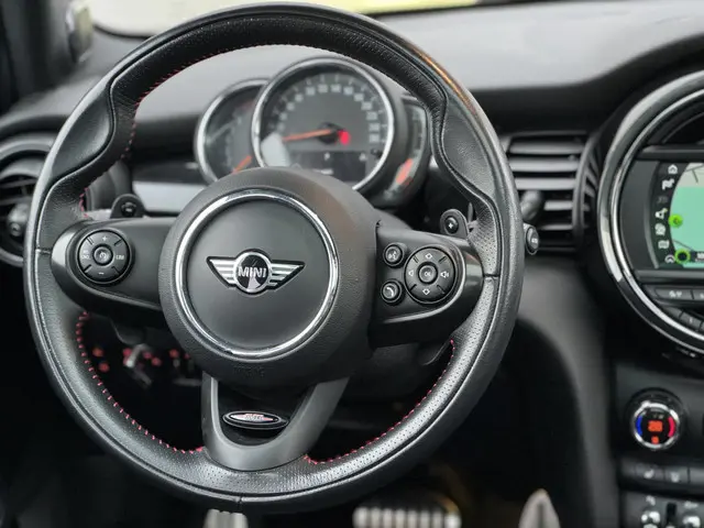 MINI Cooper S Mini 2.0 Chili JCW 5-deurs 2018 Benzine 19