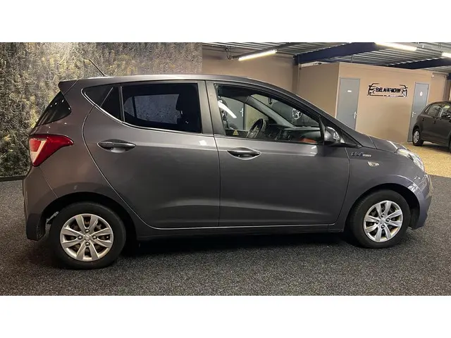 Hyundai i10 1.0i i-Motion Comfort 2015 Benzine 7