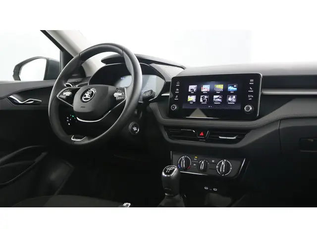 Škoda Fabia 1.0 TSI 95pk Selection 2024 Benzine 18