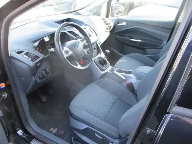 Ford C-MAX 1.0 Ambiente 2013 Benzine 8