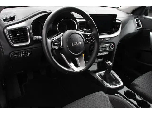 Kia Ceed 1.0 T-GDi Comfort 2023 Benzine 2