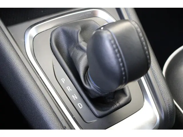 Renault Captur 1.3 TCe 140 Intens 2021 Benzine 17