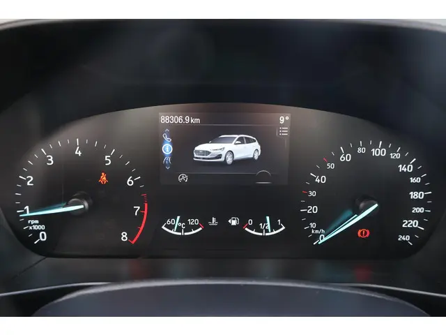 Ford Focus Wagon 1.0 EcoBoost Connected 2022 Benzine 18