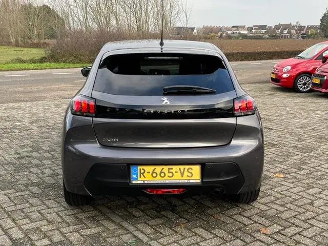 Peugeot 208 1.2 PureTech Allure 2022 Benzine 7