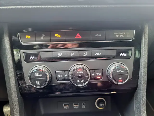 SEAT Ateca 1.4 EcoTSI Xcellence 2018 Benzine 30