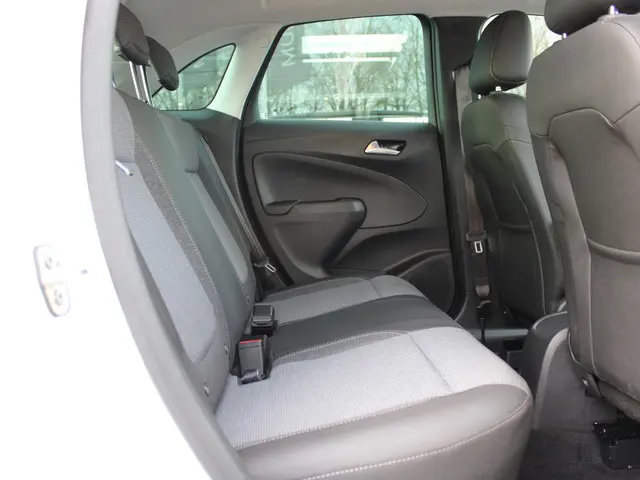 Opel Crossland 1.2 Turbo Elegance 2022 Benzine 14