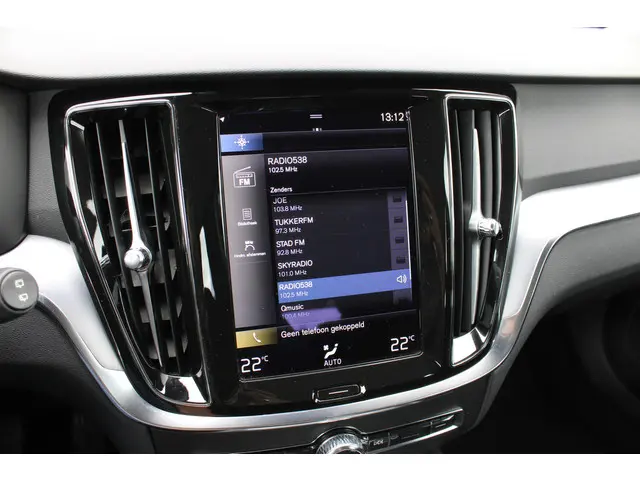 Volvo V60 B3 Automaat Momentum Advantage 2021 Benzine 42