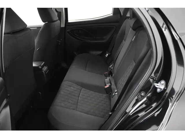 Toyota Yaris 1.5 Hybrid 115 2024 Hybride Benzine 18