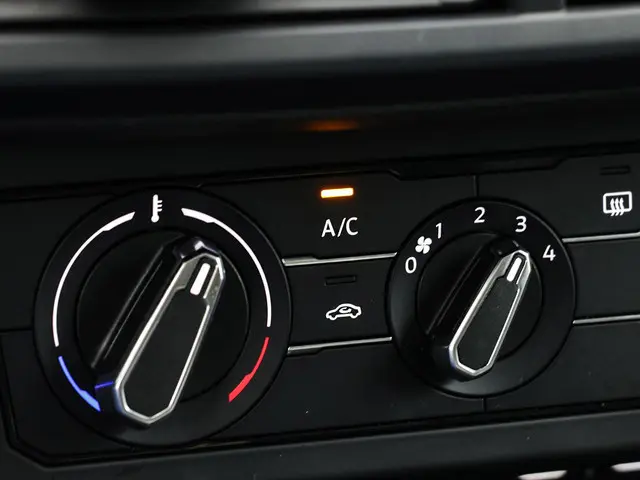 Volkswagen Polo 1.0 TSI 95pk Life 2023 Benzine 35