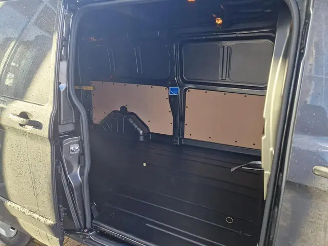 Ford Transit Custom 300 2.0 TDCI L2H1 Trend 2023 Diesel 7