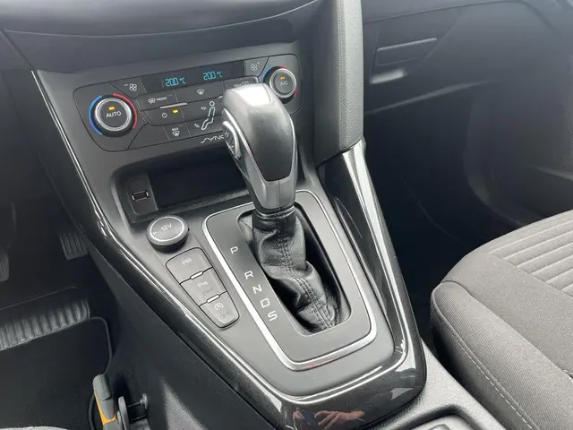 Ford Focus 1.5 Ecoboost Titanium 2015 Benzine 19