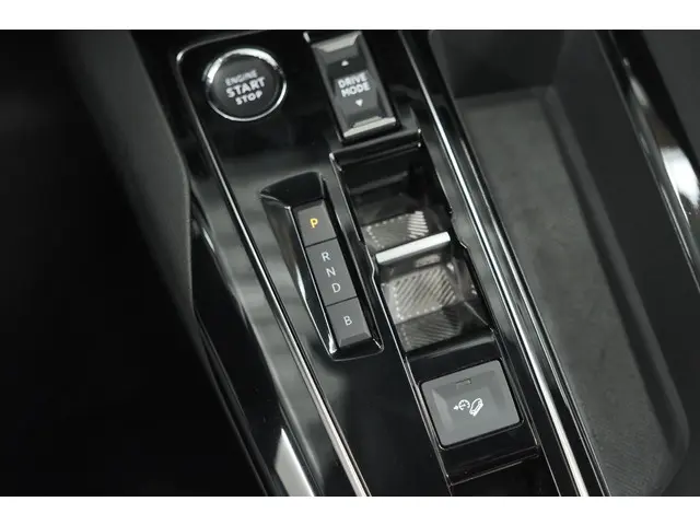 Peugeot 3008 HYbrid4 300 GT 2023 Hybride Benzine 57