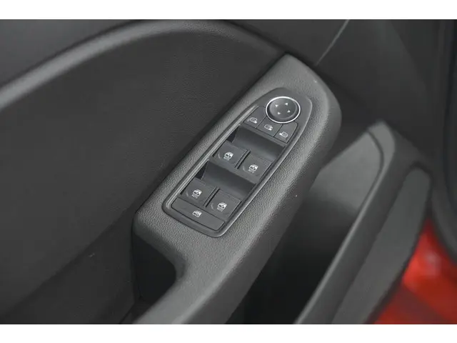 Renault Clio TCe 90 GPF Evolution 2024 Benzine 23