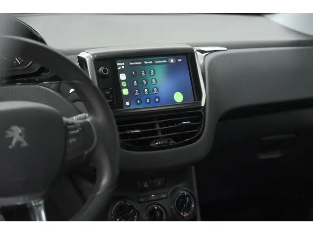 Peugeot 2008 PureTech 110 Blue Lion 2017 Benzine 53