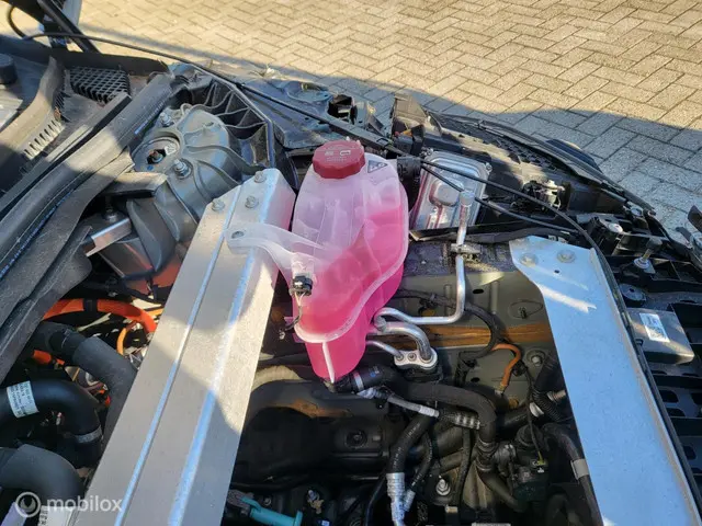 Mercedes-Benz EQE 300 AMG Line 89 kWh 2023 Elektrisch 22