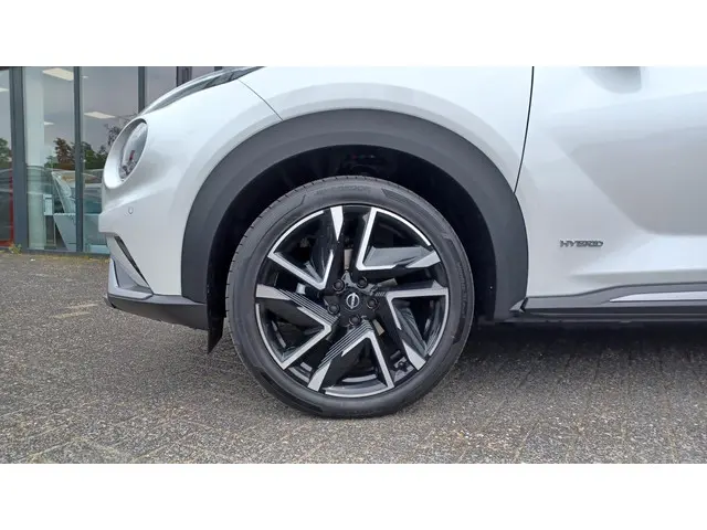 Nissan Juke 1.6 Hybrid 143 N-Design 2024 Hybride Benzine 19