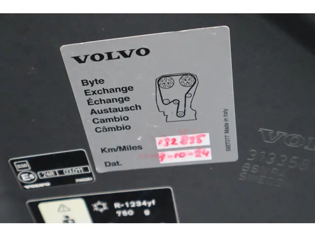 Volvo XC60 2.0 D3 FWD R-Design 2016 Diesel 7