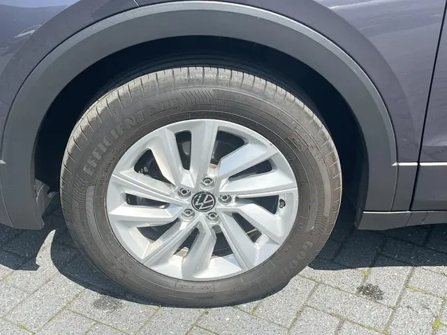 Volkswagen T-Cross 1.0 TSi DSG Life 2023 Benzine 22