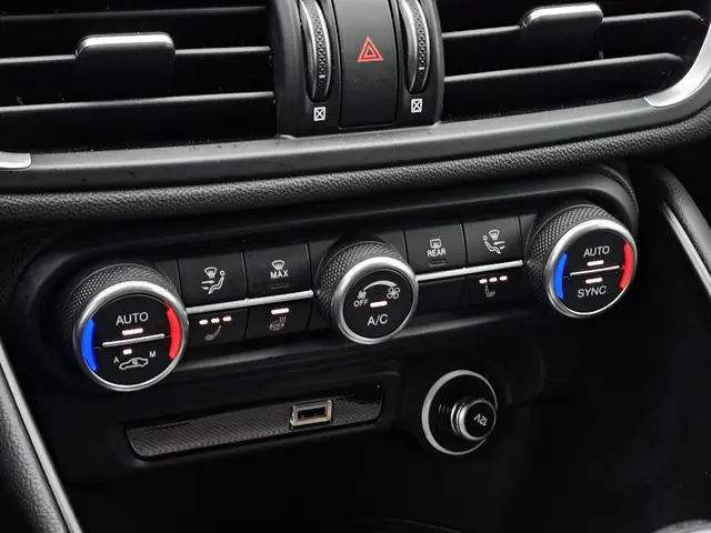 Alfa Romeo Giulia 2.0 T GME AWD Veloce 2024 Benzine 18