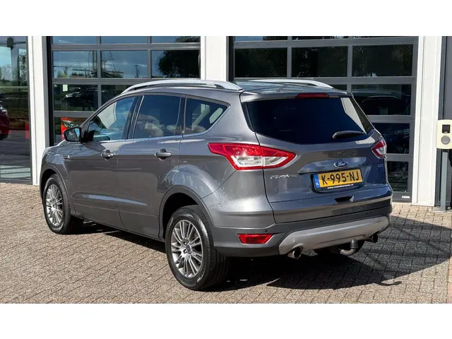 Ford Kuga 1.6 Titanium 2013 Benzine 9