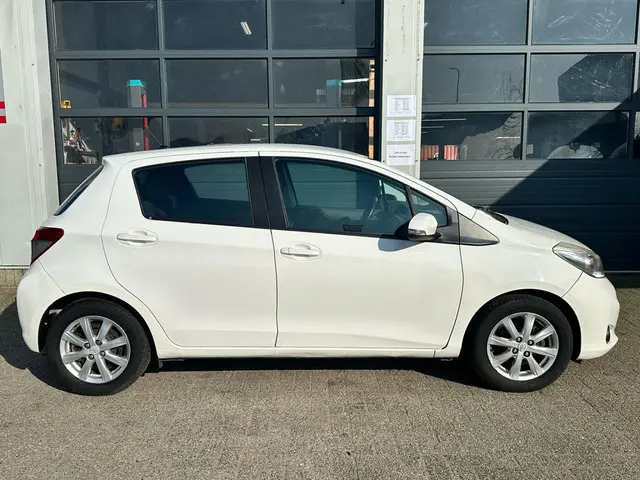 Toyota Yaris 1.4 D-4D-F Comfort 2012 Diesel 9