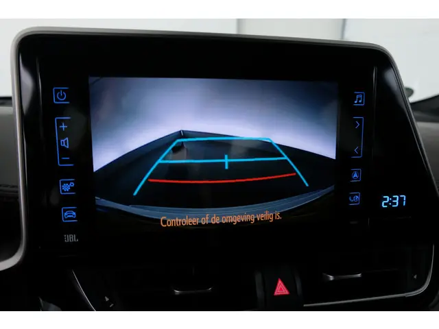 Toyota C-HR 1.8 Hybrid Executive 2018 Hybride Benzine 19