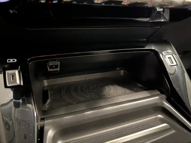 Peugeot 2008 1.2 PureTech Allure 2021 Benzine 13