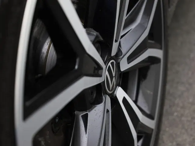 Volkswagen T-Cross 1.0TSI/110PK DSG Style R 2022 Benzine 24