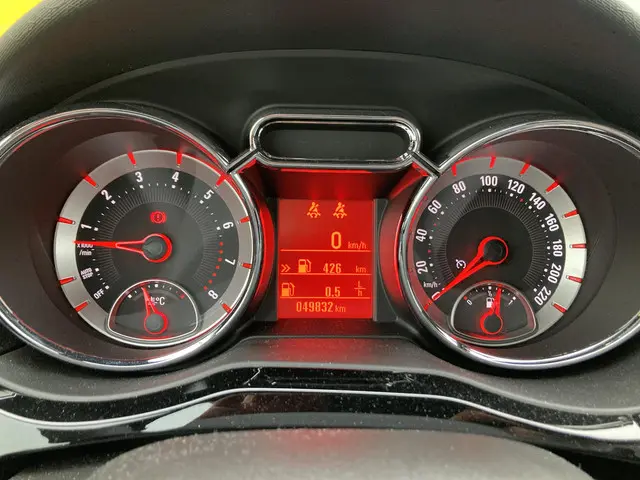 Opel ADAM 1.0 Turbo 90pk BlitZ 2019 Benzine 11