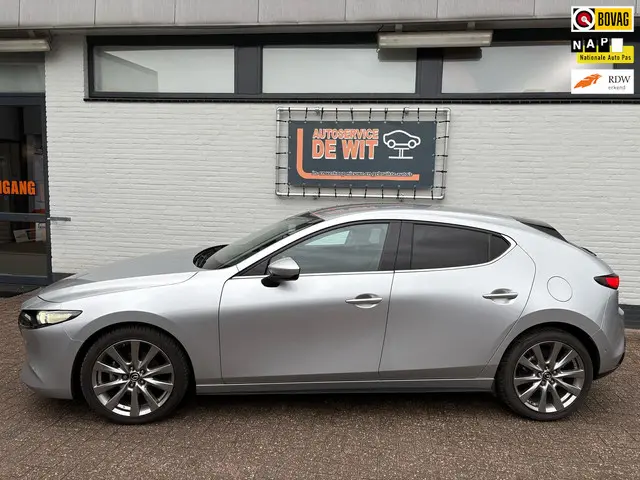 Mazda 3 2.0 e-SkyActiv-X M Hybrid 180 Luxury 2020 Benzine