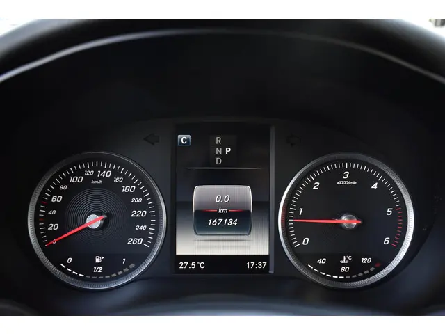 Mercedes-Benz GLC 220 d 4MATIC Prestige 2016 Diesel 16