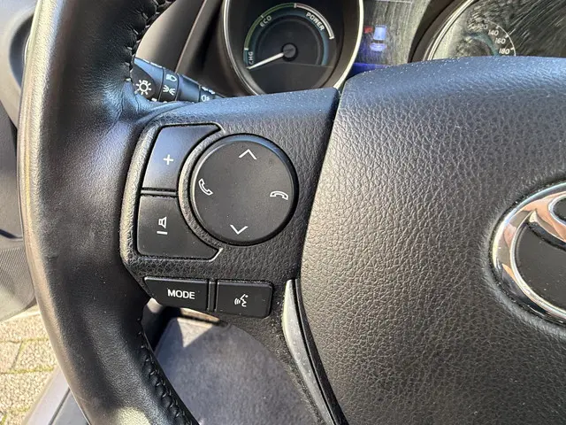 Toyota Auris 1.8 Hybrid Dynamic 2016 Hybride Benzine 12